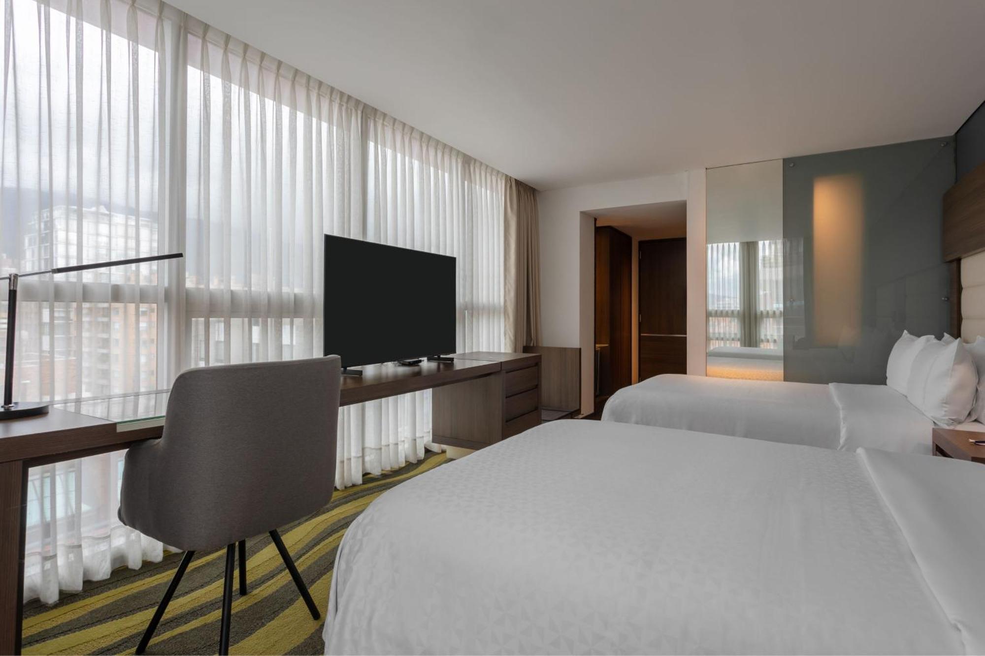 Four Points By Sheraton 酒店 4*