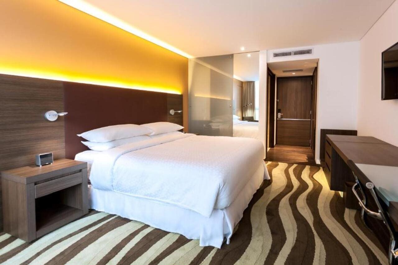 Four Points By Sheraton 酒店